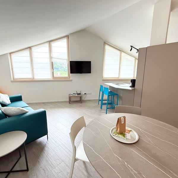 Nago-Torbole : Appartamento duplex completo di arredo. Posto auto privato e cantina a piano terra