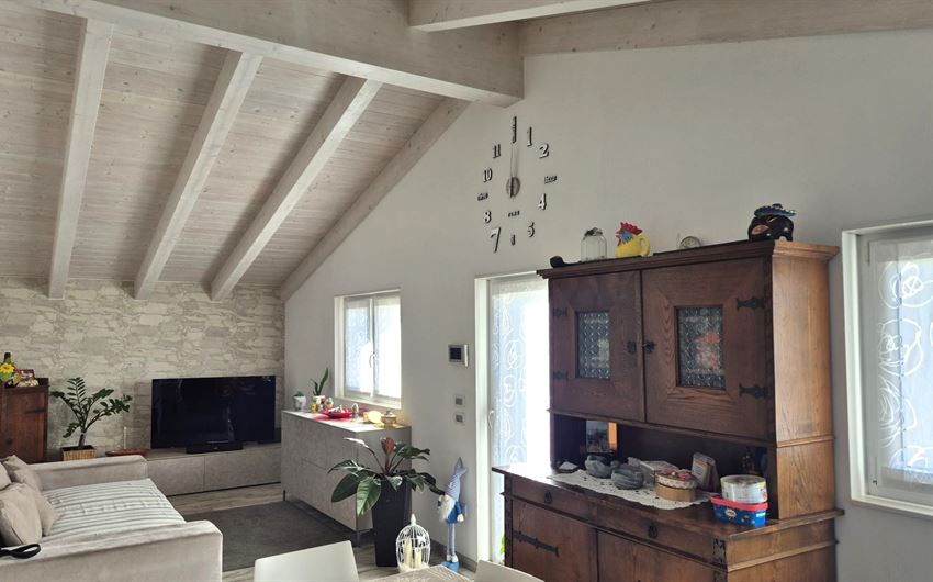 Nago Torbole: splendida casa bifamiliare con giardino e doppio box auto